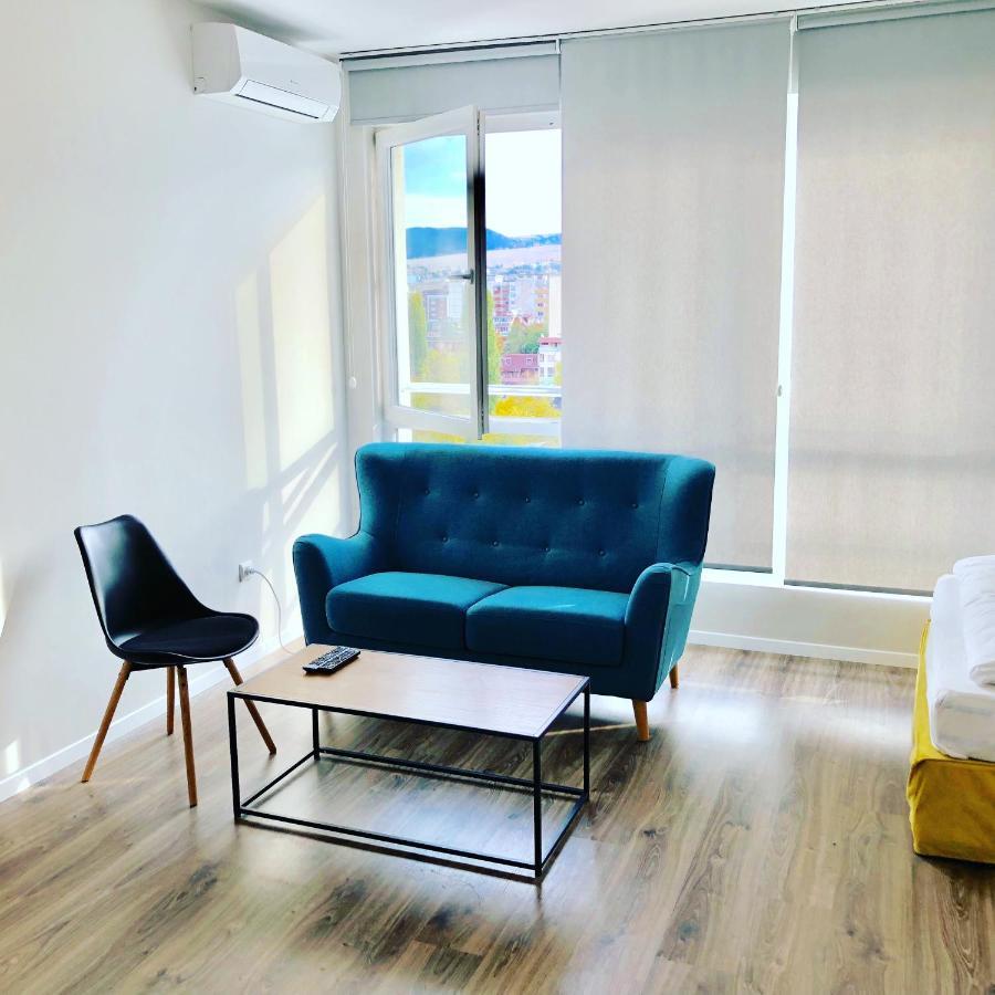 Turquoise And Magenta Apartment Sofya Dış mekan fotoğraf